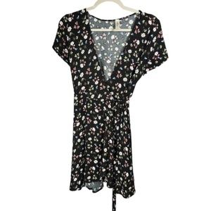 018. Mahina Floral Print Wrap Dress Short